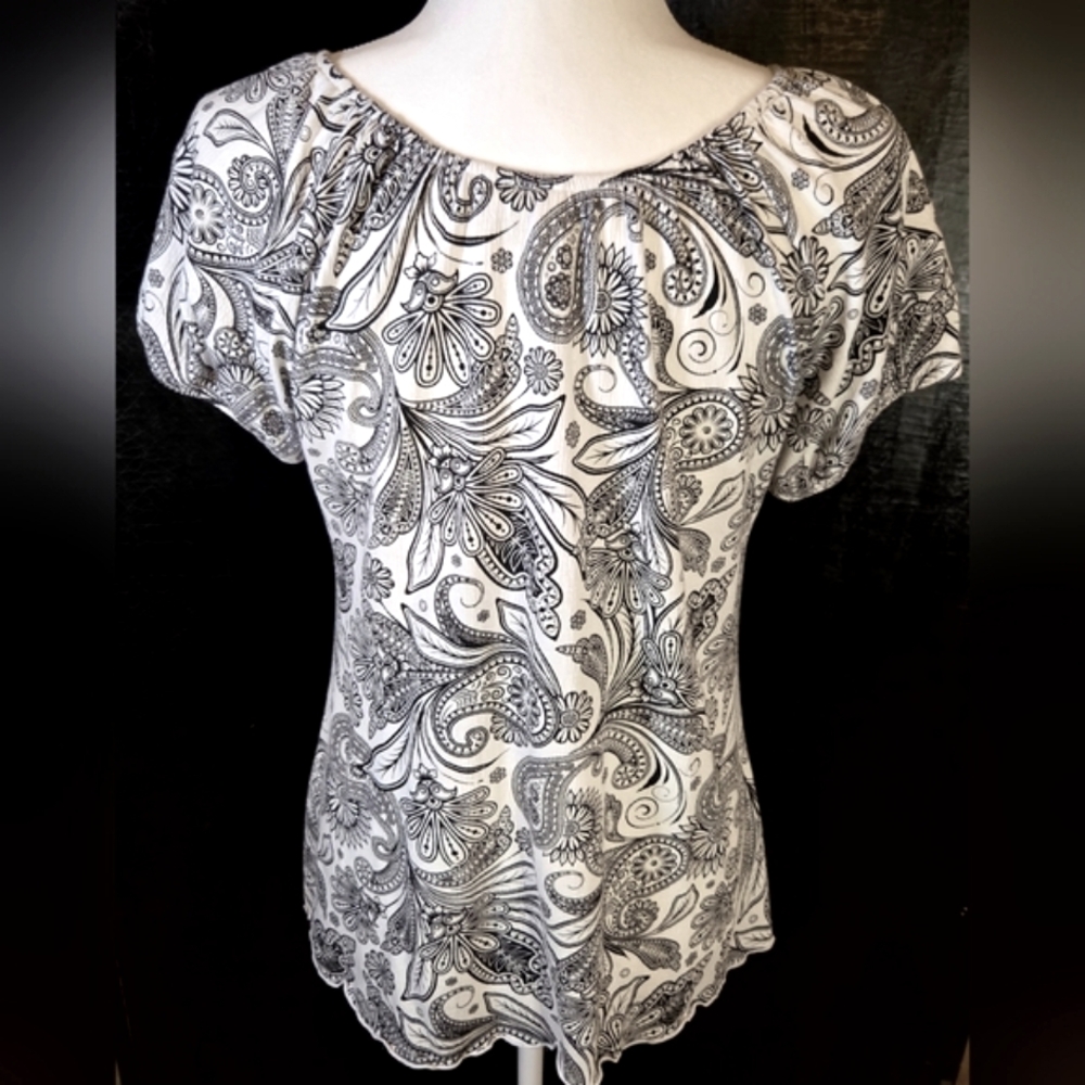 Susan Lawrence Black And White Paisley Short-Sleeved Top Size Small - Picture 6 of 8